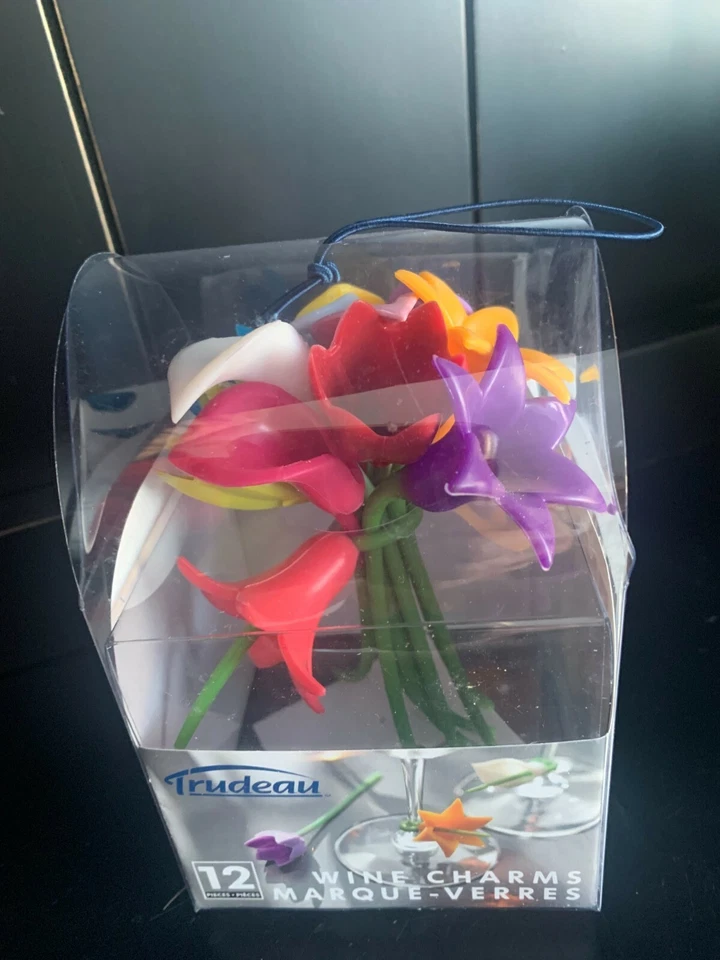 Dijes de vino de silicona con forma de flor colores surtidos 063562547543 Foto 1 de 1