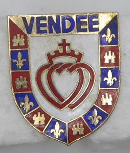 Tourisme - VENDÉE blason de la province avec coeur vendéen émail Arthus Bertrand - Picture 1 of 2