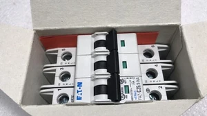 ✅  EATON CORPORATION CUTLER HAMMER FAZ-C25/3-NA MINIATURE CIRCUIT BREAKER - Picture 1 of 2