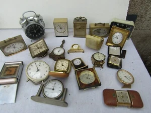 lot de reveils ancien - Foto 1 di 11