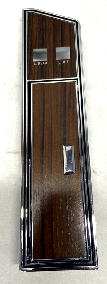 NOS 1988 Lincoln Continental Housing Part E8VY-14527-C - Image 1 of 4