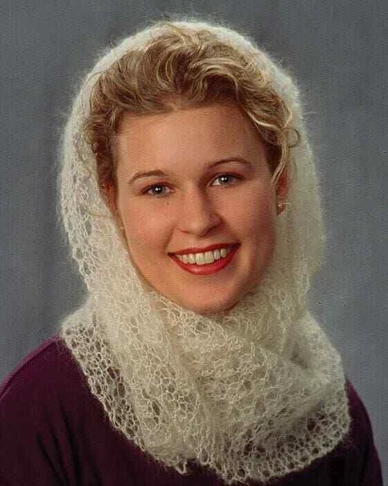 LACE MOEBIUS SCARF by FIBER TRENDS ~ PRETTY COWL! - Image 1 of 1