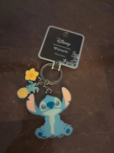 Disney Loungefly Lilo und Stitch Scrump Blume Charms Metall Emaille Schlüsselanhänger - Bild 1 von 1