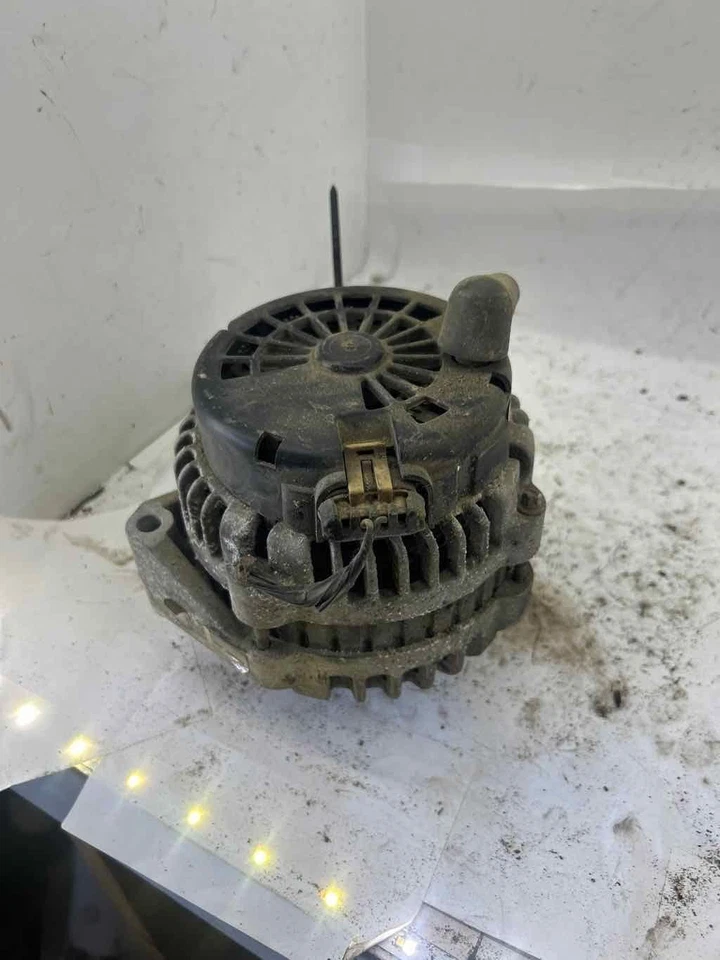 Fits 2001-2002 GMC Yukon Alternator 130 Amp OEM#:15755900 Foto 1 de 4