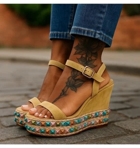 Christian Louboutin auth Studded Espadrille sandals yellow suede EU 34.5 20cm - Picture 1 of 14