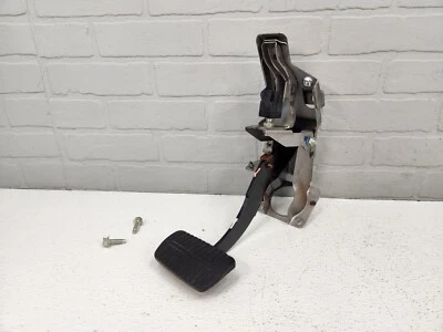 2009-2013 Subaru Forester Brake pedal assembly switch automatic OEM - Imagem 1 de 4