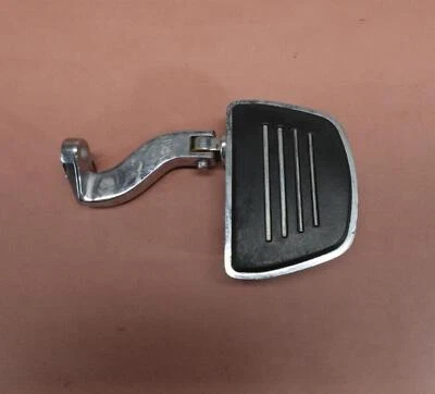 2014-2021 Harley Davidson Street Glide FLHXS pé traseiro direito passageiro - Imagem 1 de 4