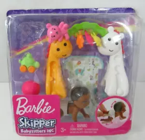Barbie Skipper Babysitters Inc. Juego de gateo y tiempo de juego muñeca bebé bobblehead - Imagen 1 de 4