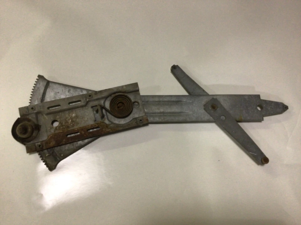 67 Camaro Firebird Puerta Izquierda Ventana Vidrio Regulador para Interior Estándar  Foto 1 de 4