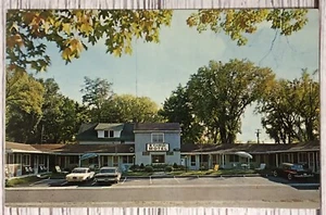 Coachlight Motel, Karl & Gretchen Borgeson Wisconsin Dells WI Postcard - Picture 1 of 2