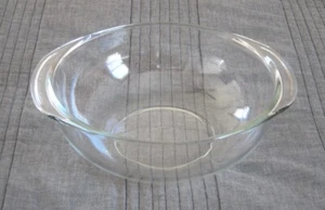 Pyrex Clear Glass Serving Bowl 2 Qt. Round With Handles 024 - Picture 1 of 3