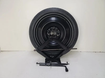 Pneu sobressalente 17"" com kit Jack Fit 2017-2018 Toyota Corolla IM Donut compacto - Imagem 1 de 4