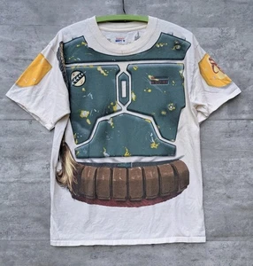 Disney Parks Hanes Beefy Boba Fett Mandalorian grande grafica Star Wars Medium - Foto 1 di 8