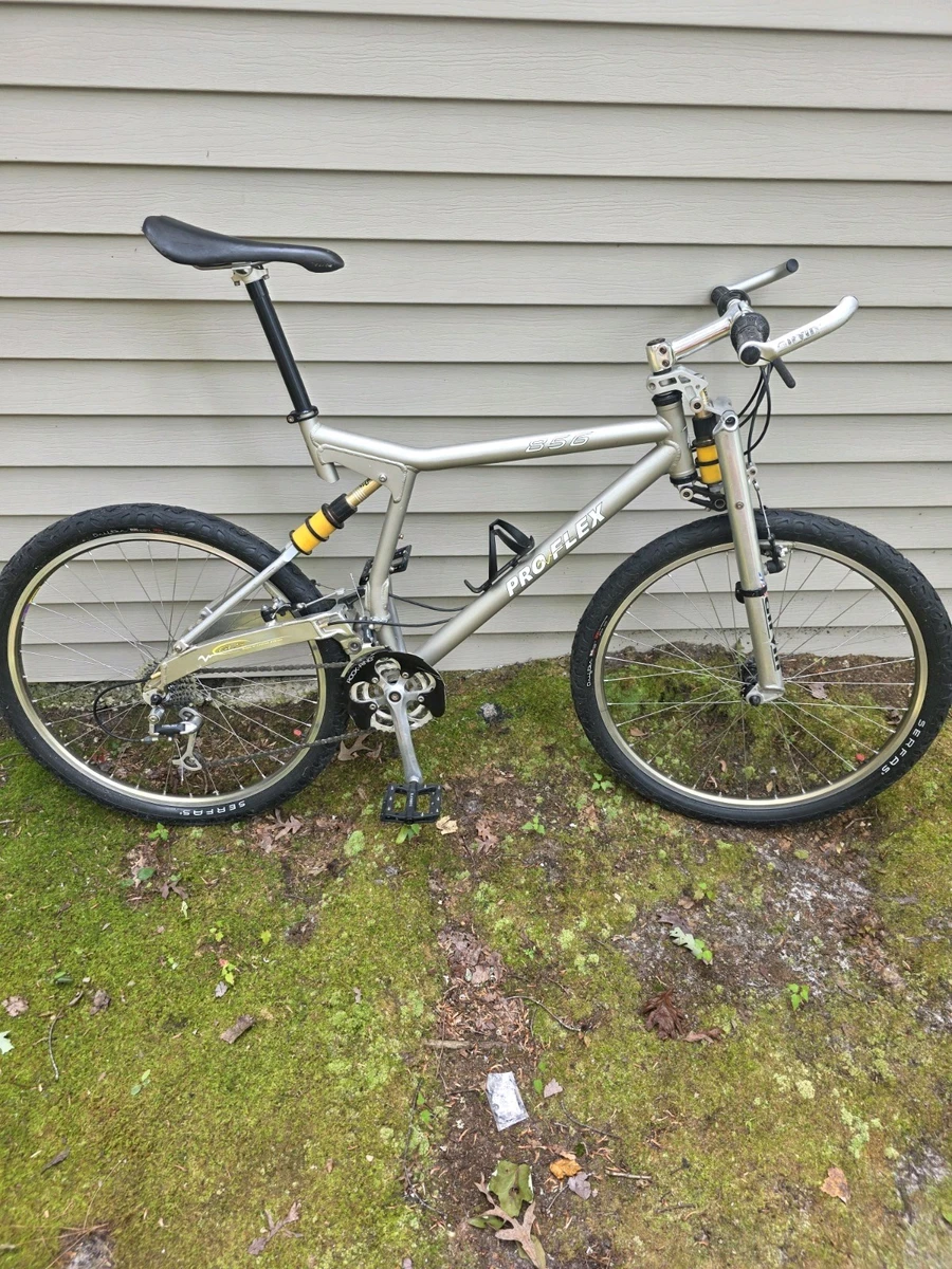 Preços baixos em Mountain bikes masculinas com estrutura de