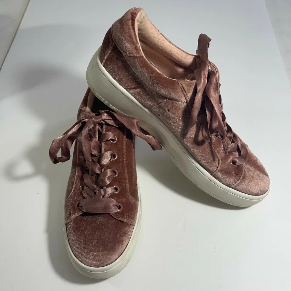 Tênis Steve Madden rosa veludo Bertie -V com cadarço tamanho 8,5 B feminino - Imagem 1 de 4