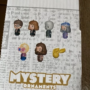 Harry Potter 7 Set DISTINTIVO MISTERIO ADORNOS NAVIDEÑOS COLECCIONABLES Serie 2 Caja - Imagen 1 de 9