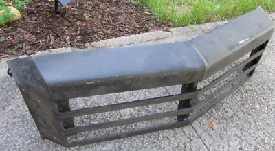 GM# 371133 1976 1977 CHEVROLET MONTE CARLO NOS PANEL DE CABEZAL DELANTERO Foto 1 de 4