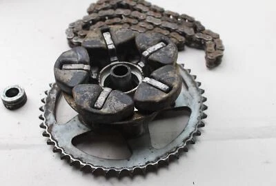 Suzuki Bandit 600 2002 piñón trasero con cadena Foto 1 de 4