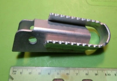 Clavija de pie izquierda Montesa Cota 304 330 335 plateada p/n 5120.01101 NOS 39M 1985-1987 Foto 1 de 4