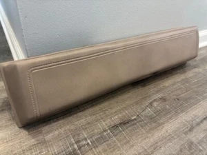 1985-1993 Cadillac SDV FWD Fleetwood RIGHT FRONT Armrest TAN PN#20479918 - Picture 1 of 6