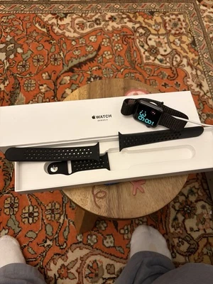 Apple Watch Series 3 - 38mm Space Gray - Bild 1 von 4