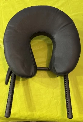 Massage U Shape Soft Pillow Massage Table Headrest Pillow Salon Massage - Image 1 of 2