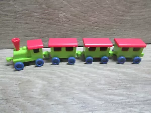 Playmobil Zubehör | kleiner Zug | Eisenbahn mit Lok zum Puppenhaus - Bild 1 von 1