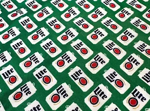 Bufanda Bandana Cerveza MILLER LITE Verde Blanco 22” X 22” Cuadrada Día de San Patricio - Imagen 1 de 4