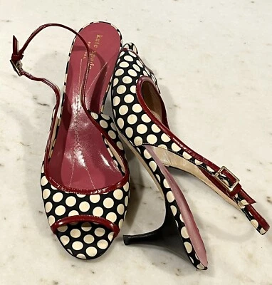 KATE SPADE NY ~ ШЕЛК ~ BLAK & БЕЛЫЙ ~ ГОРОШЕК ~ СЛИНГА ЗАГЛЯНУТЬ НОСОК КАБЛУКИ НАСОС ТУФЛИ 10 - Изображение 1 из 4