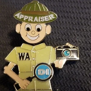 Destination Imagination Pin 💥 WA APPRAISER SAFARI CAMERA LENS 💥 DI OM240 - Picture 1 of 6