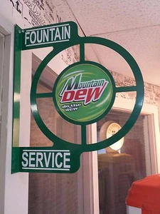 LETRERO PUBLICITARIO BRIDA DE PARED NOSTÁLGICA/RETRO DE MOUNTAIN DEW - Imagen 1 de 3