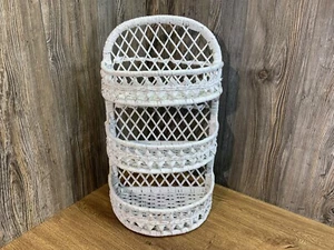 Vintage Wicker Rattan Bathroom Or Bedroom Shabby Cottage Chic Wall Shelf G5F - Picture 1 of 10