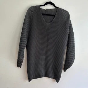 Issey Miyakee Akkordeon Top Größe 2us Hergestellt in Japan Plissee Struktur Pullover Oberteil - Bild 1 von 9