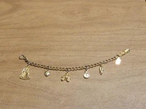Bracelet Applause Charm Cinderella Prince Slipper Gold Tone Vintage Signed - Picture 1 of 22