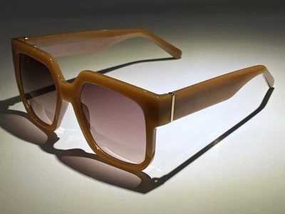 Gafas de sol Banana Republic para mujer borde completo cuadradas caramelo plástico grueso Foto 1 de 4