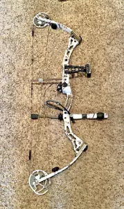 Elite Tour Compound Bow- Right Hand, Snow Camo-60 lb. 32" draw Excellent - Picture 1 of 11