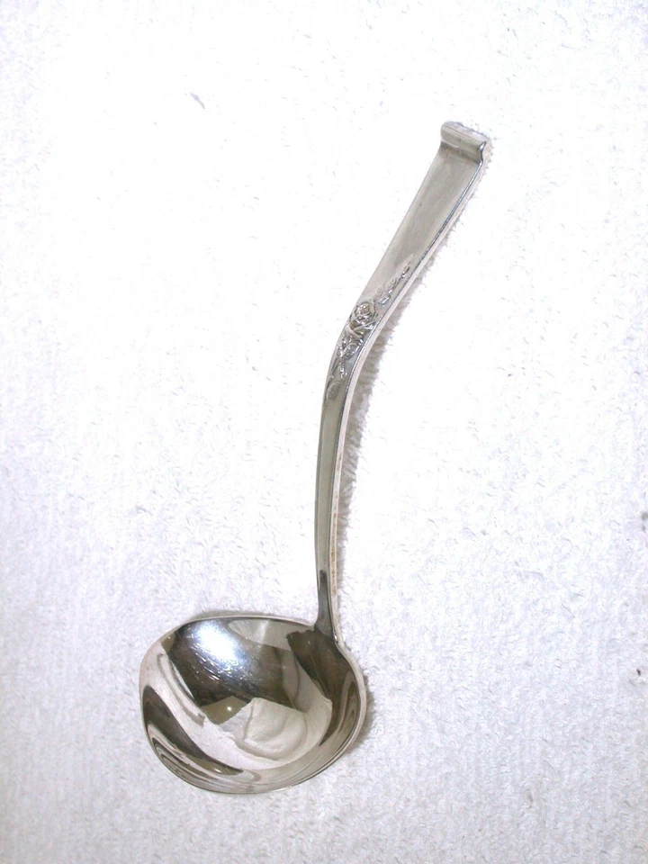 Cucharón clásico vintage de salsa esterlina rosa Reed & Barton Foto 1 de 4