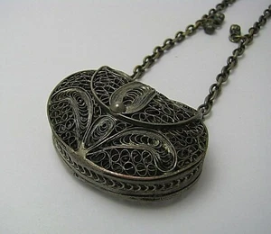 SILVER PLATED PILL BOX FILIGREE PENDANT CHAIN PLATED COPPER "PURSE" Rare - Picture 1 of 12