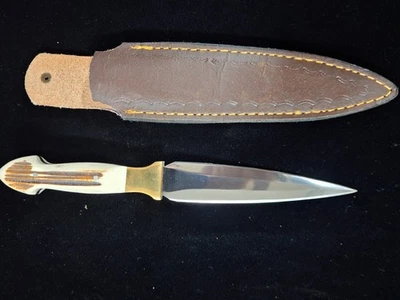 Unbranded Stag Fixed Blade Dagger Knife, W21 - Image 1 of 3