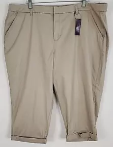 Lane Bryant NWT Womens Light Wash Khaki Capris With Pockets, Size 24, MSRP $50 - Picture 1 of 11