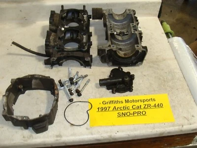 Arctic Cat ZR440 1997 Sno Pro ZL cárter fundas bomba de agua cubierta superior inferior Foto 1 de 4