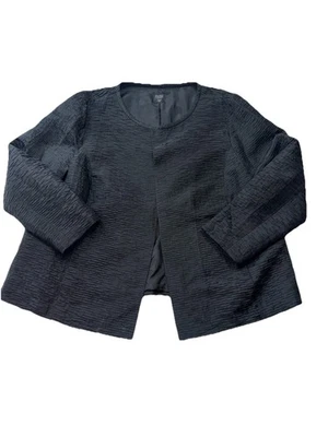 Chaqueta Eileen Fisher 2X Negra Seda Textura Arrugada Cierre Magnético Oculto Foto 1 de 4