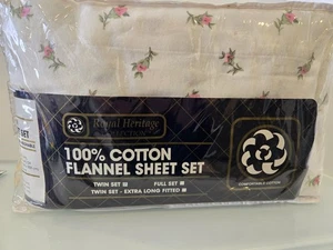 Set lenzuola gemelle Royal Heritage Collection, flanella di cotone bianco con rose rosa, nuove - Foto 1 di 10