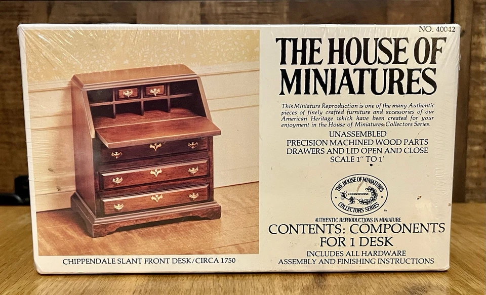 Kit House of Miniatures ~ #40042 ~ Chippendale inclinado recepción Foto 1 de 4