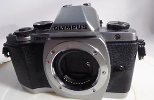 Olympus OM-D E-M10 Digital Body - FAULTY + battery nothing else - Picture 1 of 11