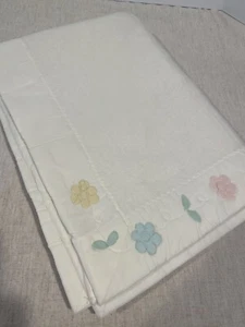 Vintage wool baby blanket with satin trim. White with Flowers on Trim 36"x42" - Picture 1 of 8