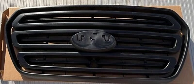 Rejilla delantera Boost Projects con orificio de cámara para Ford Transit 150 250 350 15-20 Foto 1 de 4