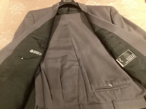 Ritex men’s suit pure new wool dark grey with fine stripe 44R - Picture 1 of 4