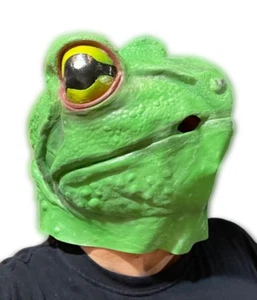 Deluxe GREEN FROG MASK Adult Costume Big Eyes Gecko Lizard Rubber Animal Reptile - Picture 1 of 17
