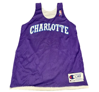 Camiseta de treino vintage Youth Champion NBA Charlotte Hornets grande 14-16 A3 - Imagem 1 de 3